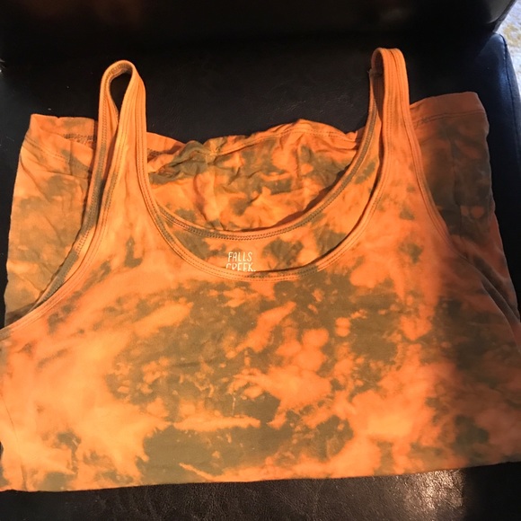 Graphic Tank Top - Picture 2 of 2